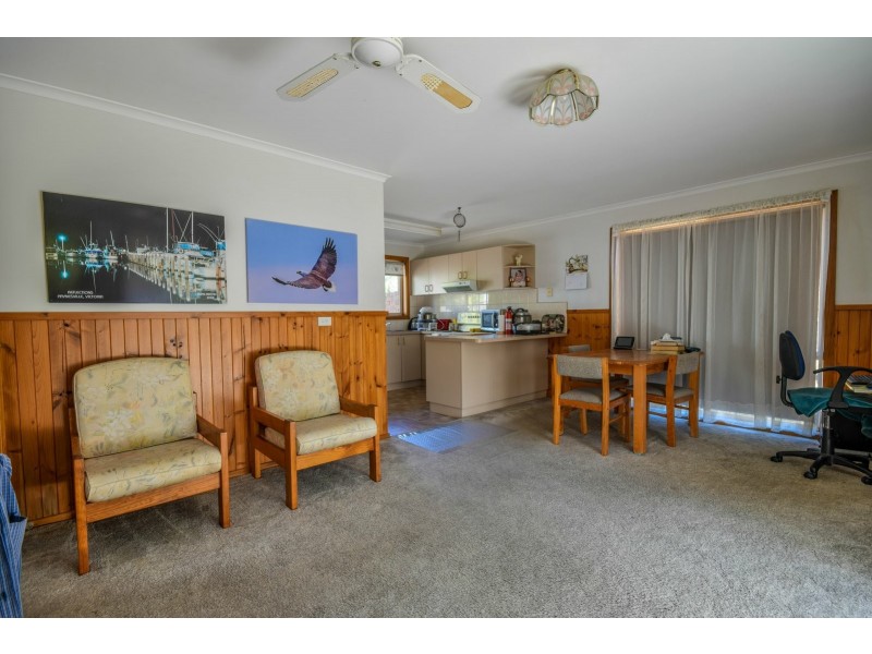 Unit 1/108 Main Road, Paynesville VIC 3880
