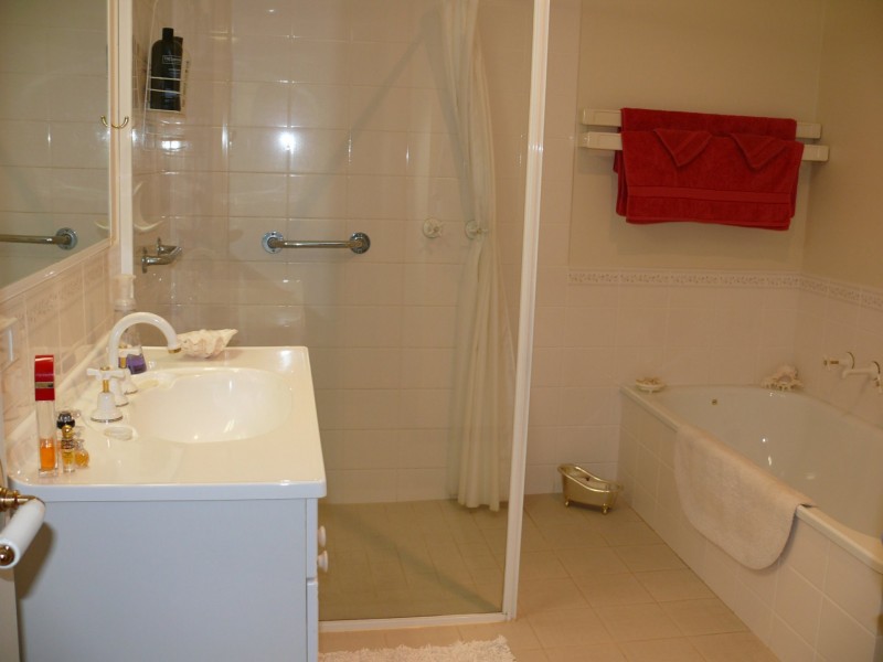 Villa 6/1-5 Canal Road, Paynesville VIC 3880