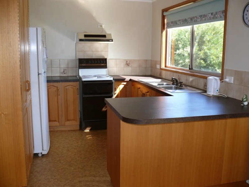 29 Sixth Avenue, Raymond Island VIC 3880