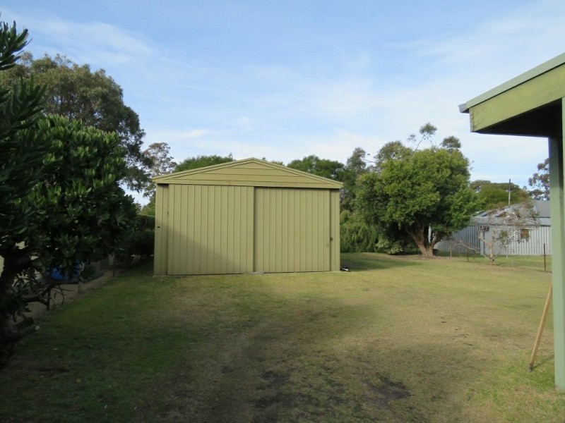 29 Sixth Avenue, Raymond Island VIC 3880
