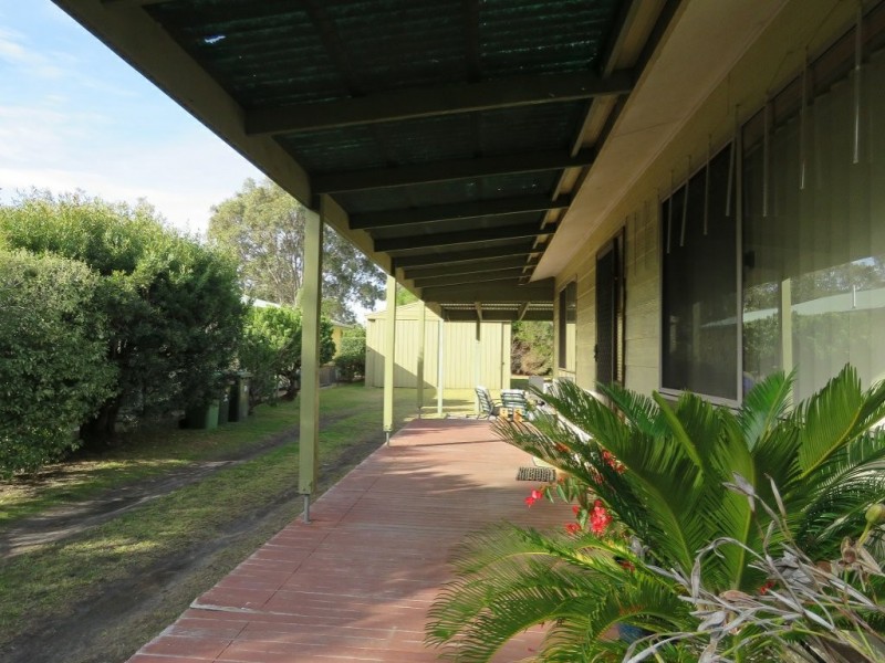 29 Sixth Avenue, Raymond Island VIC 3880
