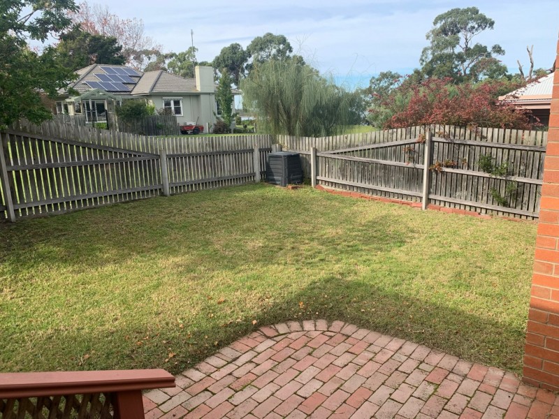 Unit 1/33 Newlands Drive, Paynesville VIC 3880