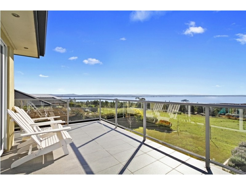 26 Eagle Bay Terrace, Eagle Bay Village, Paynesville VIC 3880