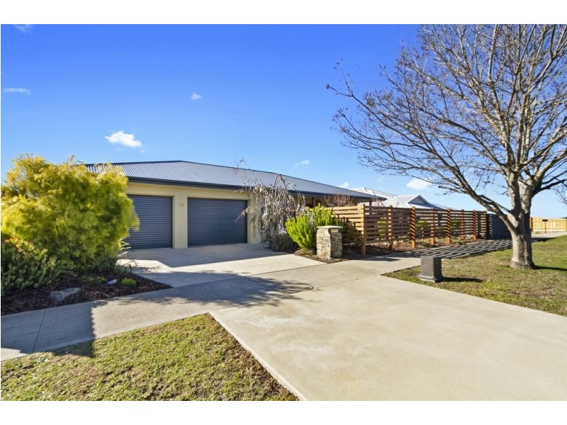 26 Eagle Bay Terrace, Eagle Bay Village, Paynesville VIC 3880