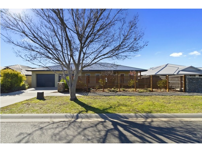 26 Eagle Bay Terrace, Eagle Bay Village, Paynesville VIC 3880