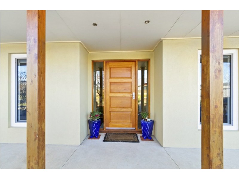 26 Eagle Bay Terrace, Eagle Bay Village, Paynesville VIC 3880