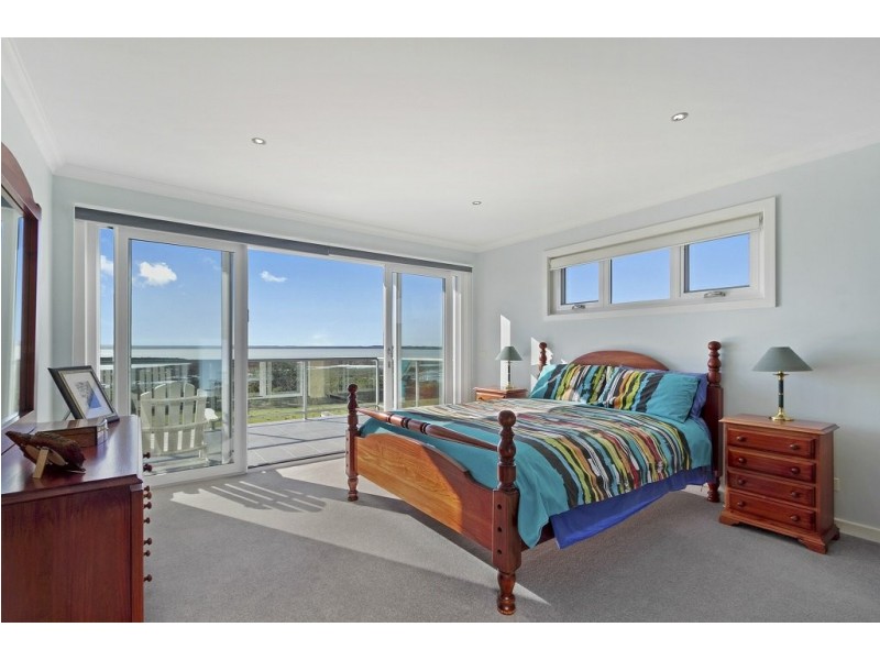 26 Eagle Bay Terrace, Eagle Bay Village, Paynesville VIC 3880