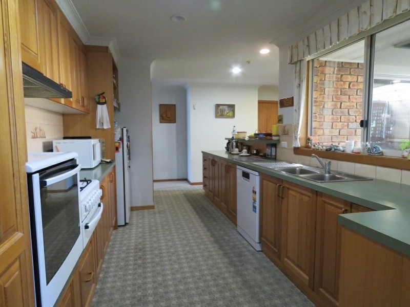 61 School Road, Eagle Point VIC 3878