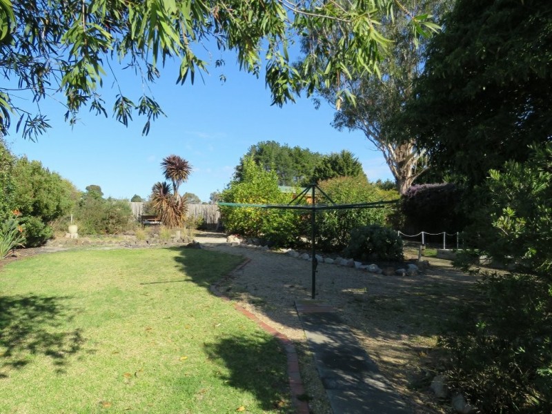 61 School Road, Eagle Point VIC 3878