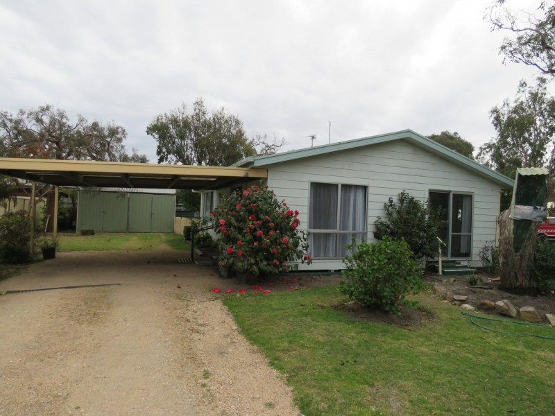 26 Eighth Avenue, Raymond Island VIC 3880