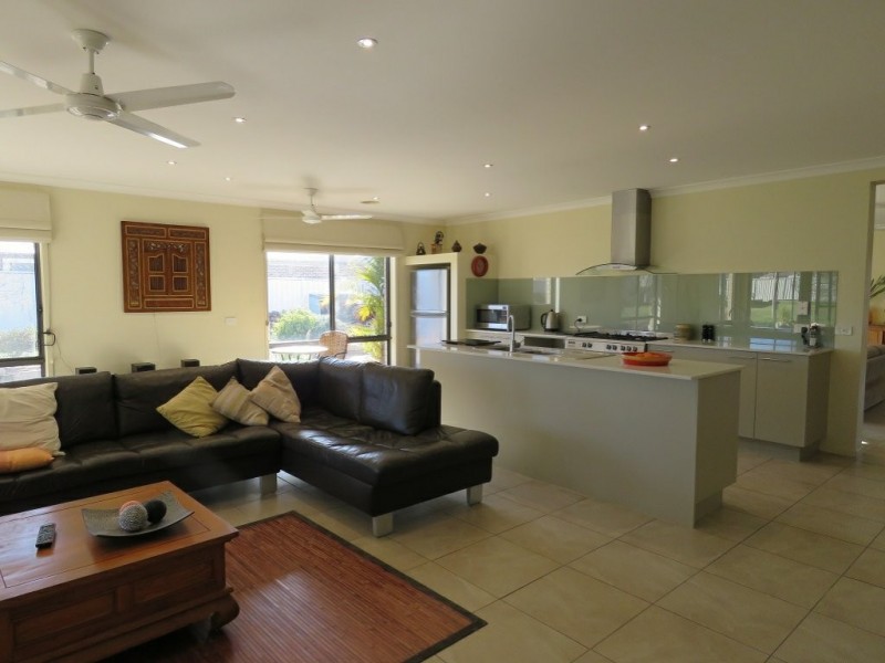 5 Riviera Close, Paynesville VIC 3880