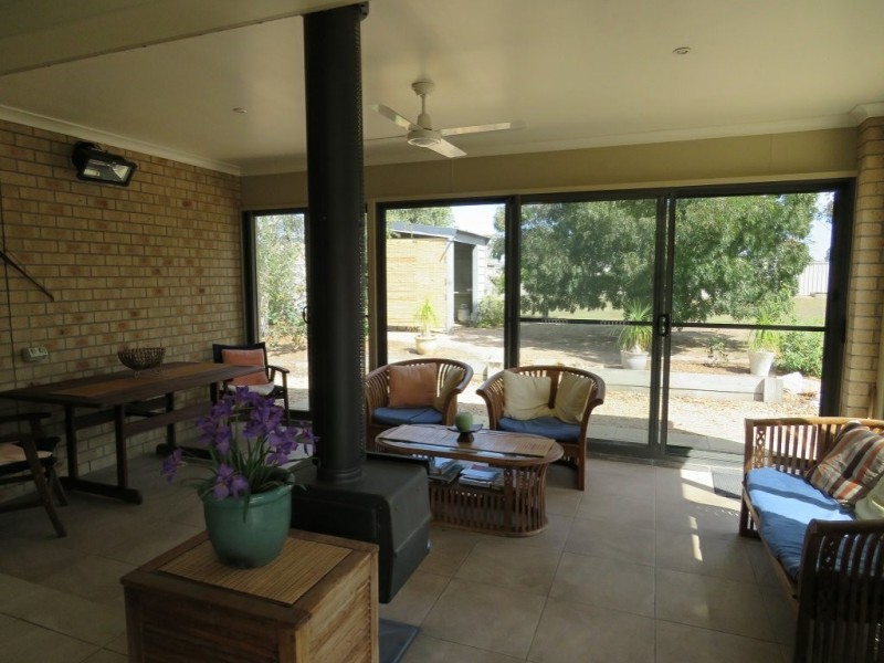 5 Riviera Close, Paynesville VIC 3880