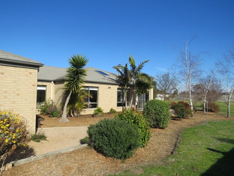 5 Riviera Close, Paynesville VIC 3880