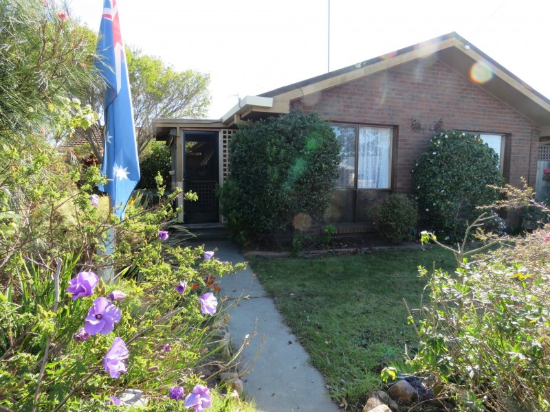 11 Kings Road, Paynesville VIC 3880