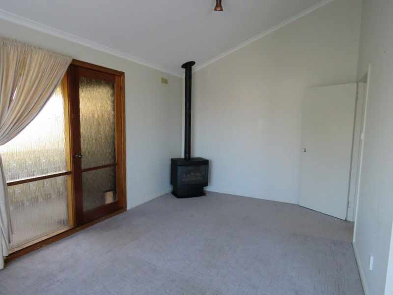 11 Kings Road, Paynesville VIC 3880