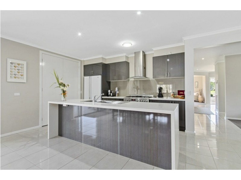 7 Magnolia Way, Paynesville VIC 3880