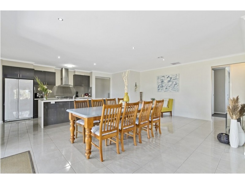 7 Magnolia Way, Paynesville VIC 3880