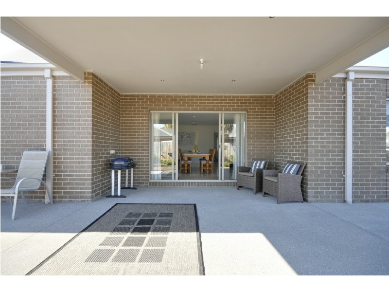 7 Magnolia Way, Paynesville VIC 3880