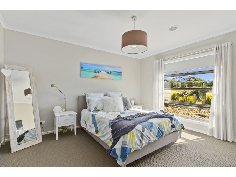 7 Magnolia Way, Paynesville VIC 3880