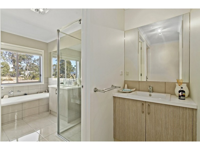 7 Magnolia Way, Paynesville VIC 3880