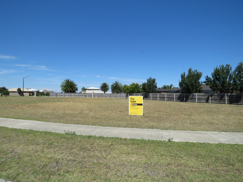 26 Sunset Boulevard, Eagle Point VIC 3878