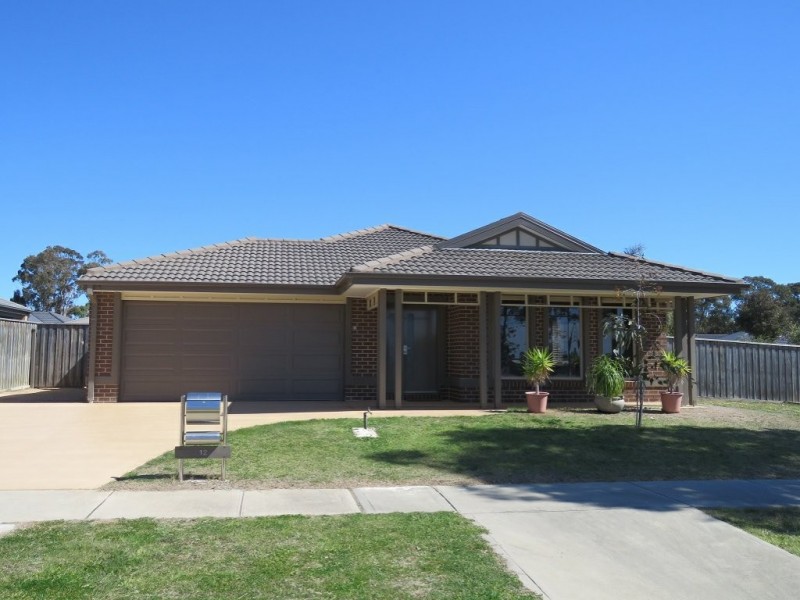 12 Coast Avenue, Paynesville VIC 3880
