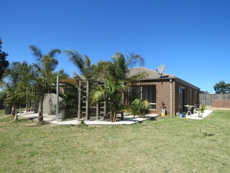 12 Coast Avenue, Paynesville VIC 3880