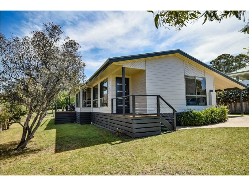 67B Newlands Drive, Paynesville VIC 3880