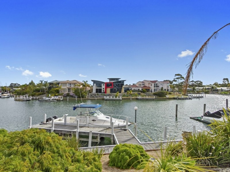 18 Aquarius Way, Paynesville VIC 3880