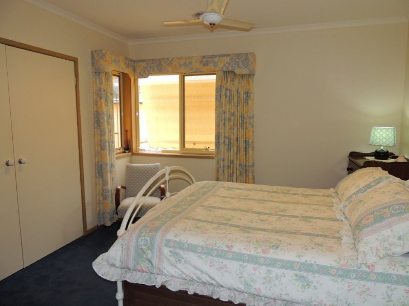 18 Aquarius Way, Paynesville VIC 3880