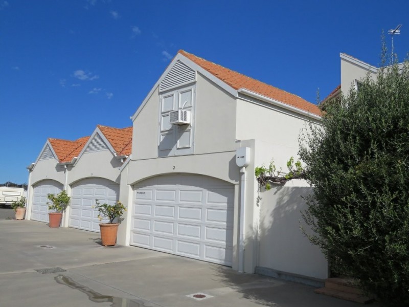 2/7 King Street, Paynesville VIC 3880