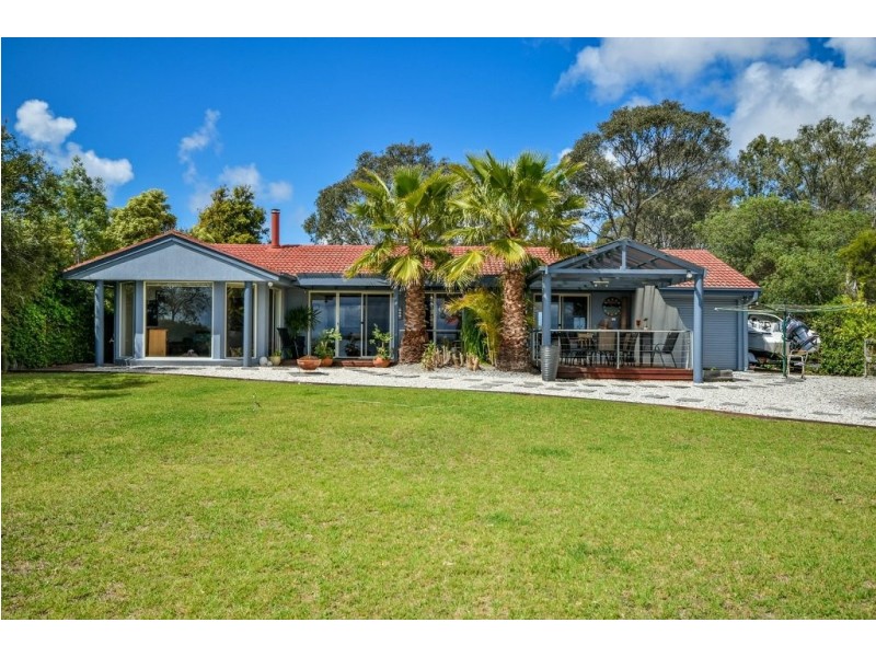 2 Green Court, Eagle Point VIC 3878