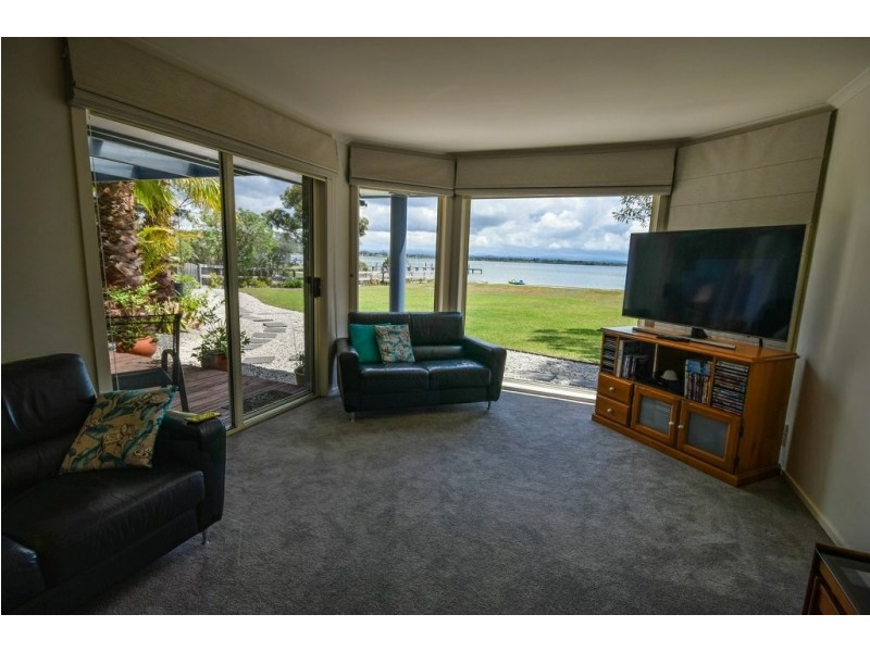 2 Green Court, Eagle Point VIC 3878