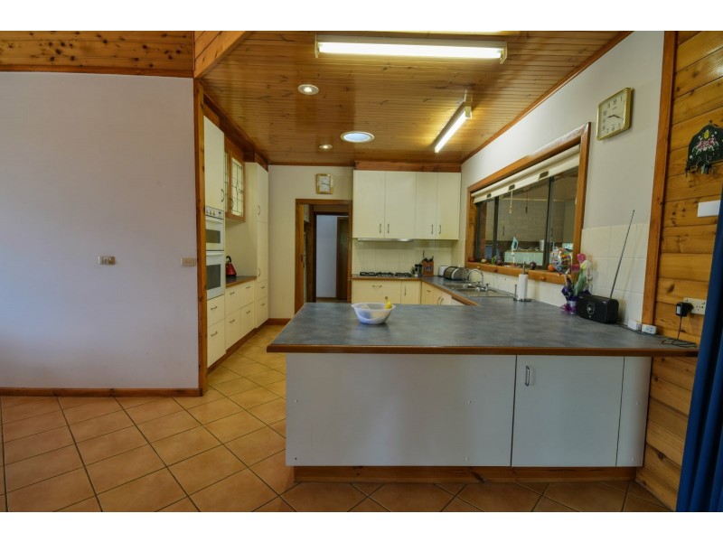 4 Tait Street, Eagle Point VIC 3878