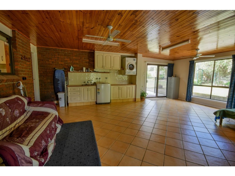 4 Tait Street, Eagle Point VIC 3878
