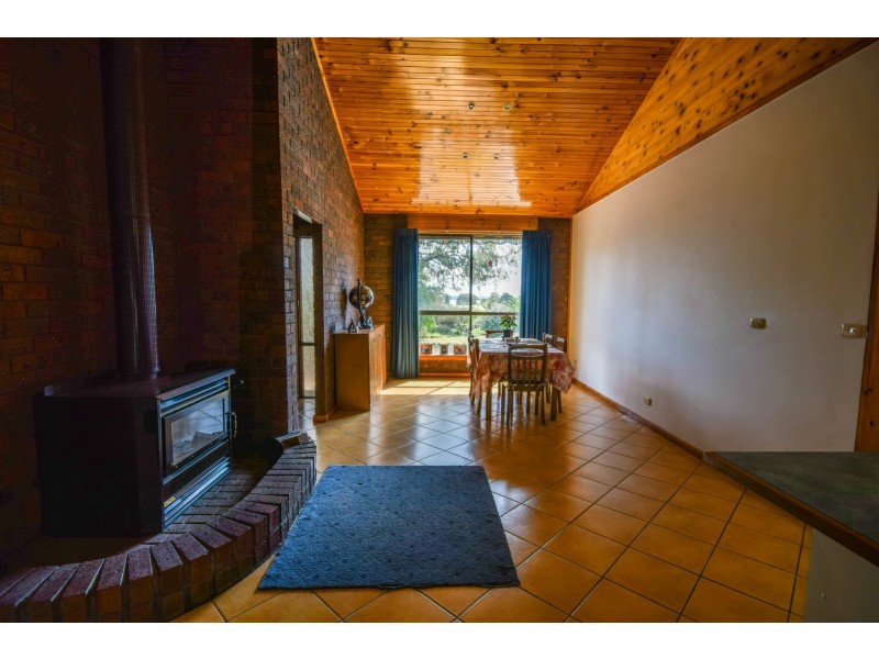 4 Tait Street, Eagle Point VIC 3878