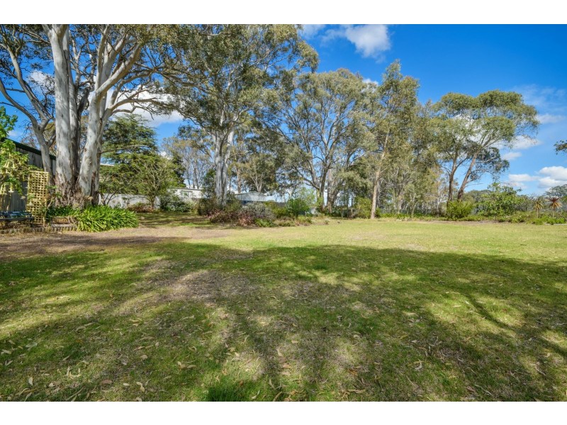 4 Tait Street, Eagle Point VIC 3878