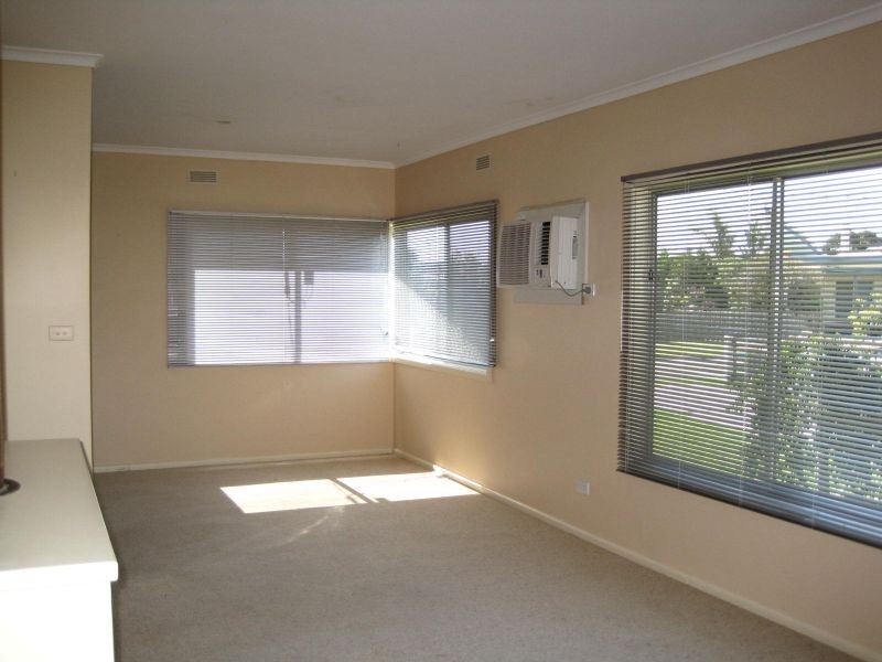 4 Tambo Avenue, Paynesville VIC 3880