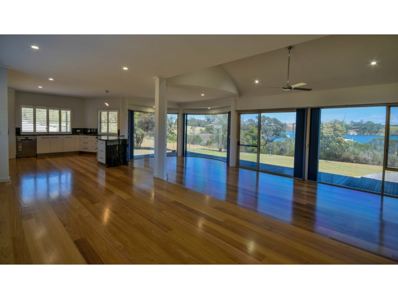 13 Mallard Close, Newlands Arm VIC 3875