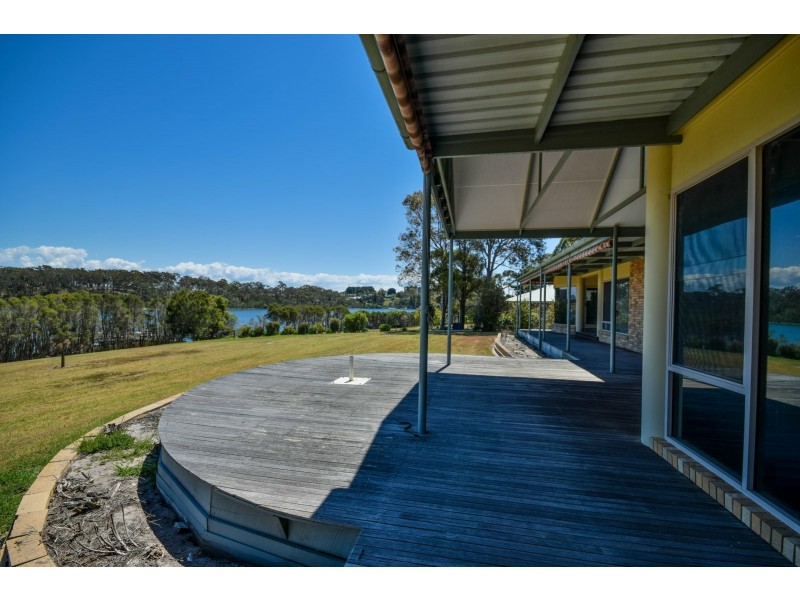 13 Mallard Close, Newlands Arm VIC 3875