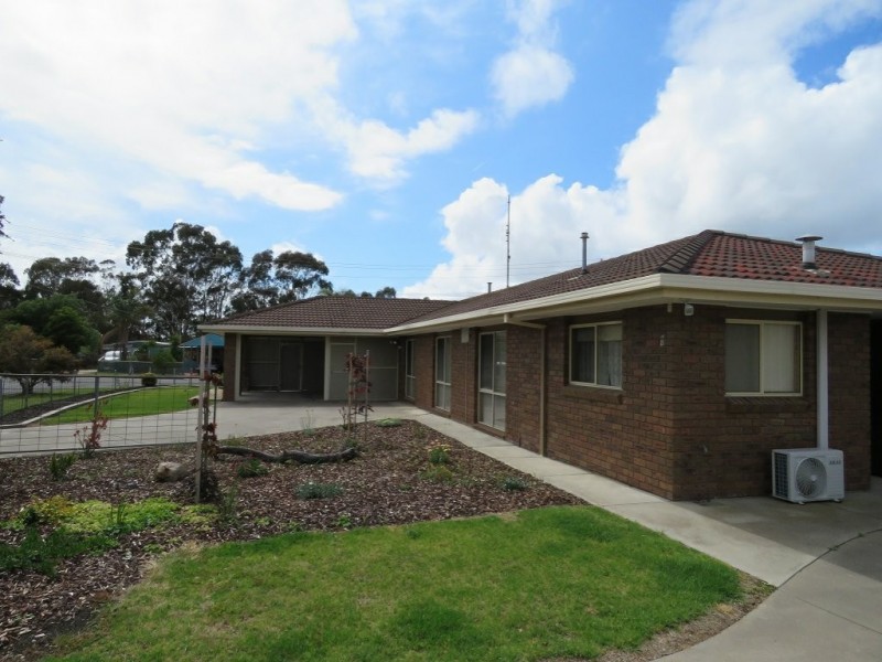 1 Callistemon Court, Paynesville VIC 3880