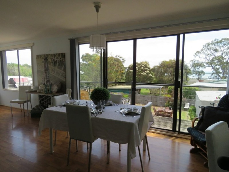51 Bay Road, Eagle Point VIC 3878