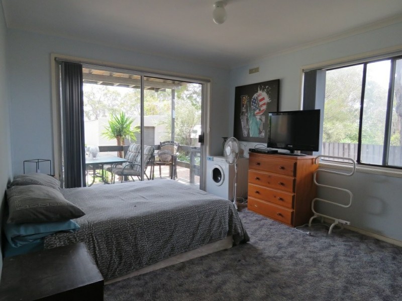 51 Bay Road, Eagle Point VIC 3878