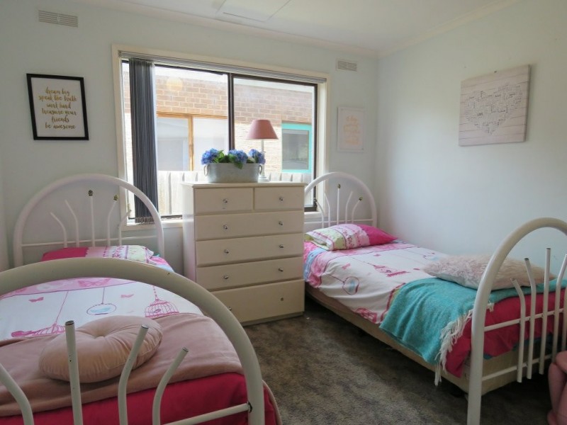 51 Bay Road, Eagle Point VIC 3878