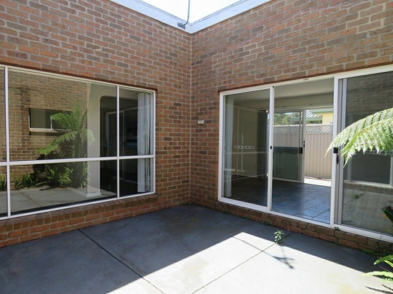 35 Sixth Avenue, Raymond Island VIC 3880
