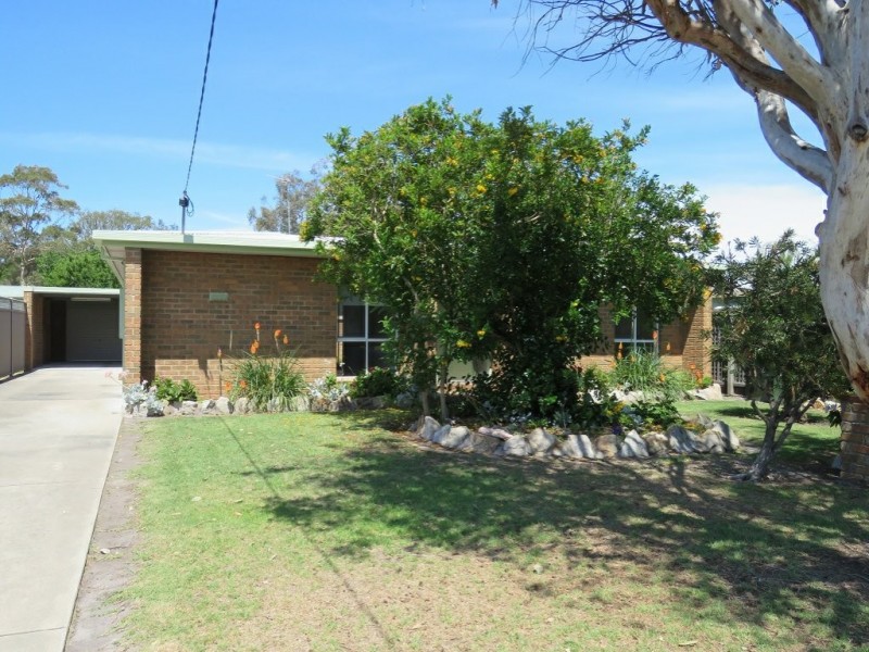 35 Sixth Avenue, Raymond Island VIC 3880