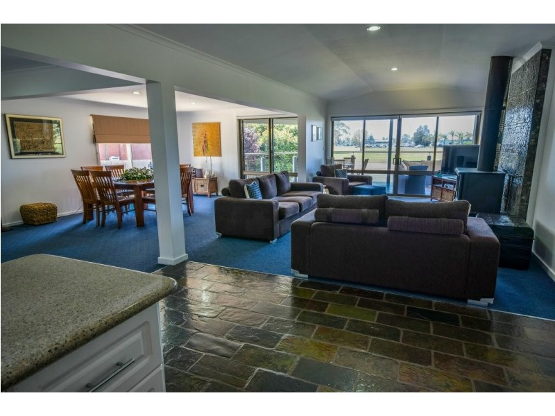 89 Slip Road, Paynesville VIC 3880