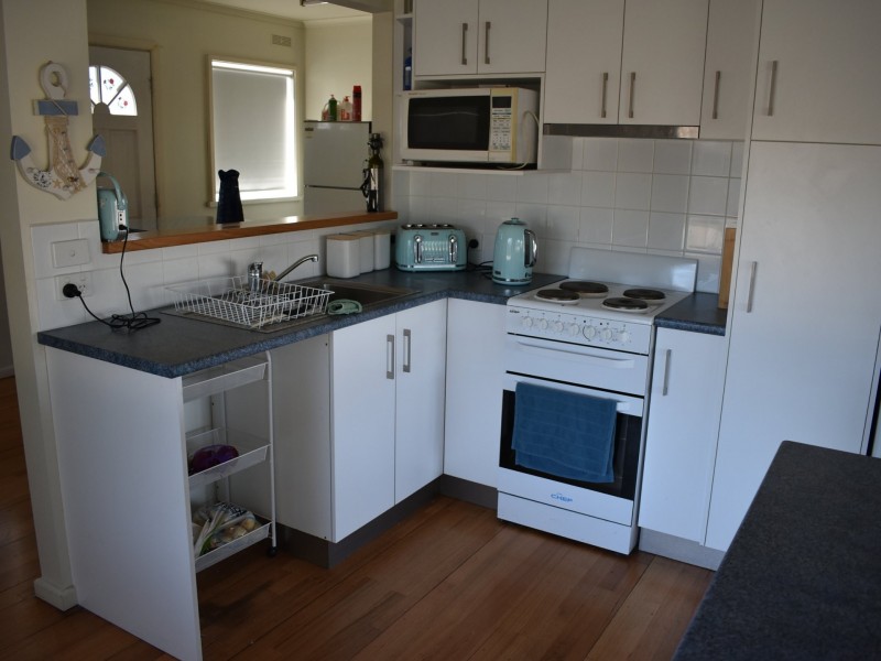 101 Bay Road, Eagle Point VIC 3878