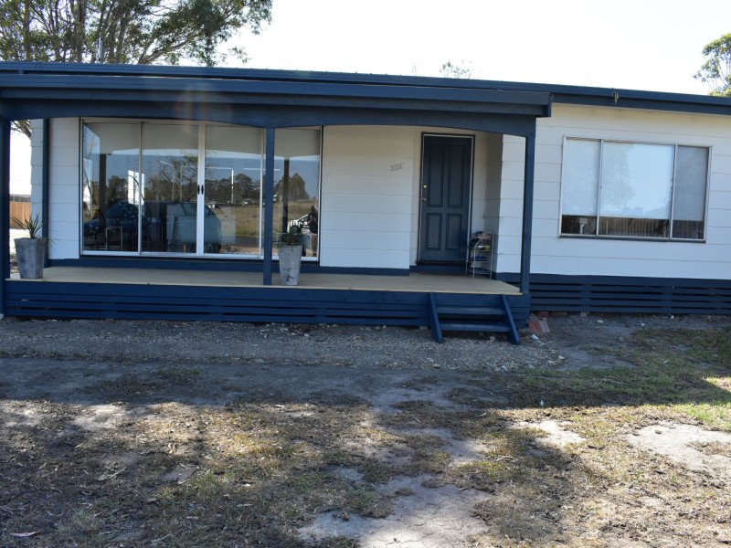 101 Bay Road, Eagle Point VIC 3878