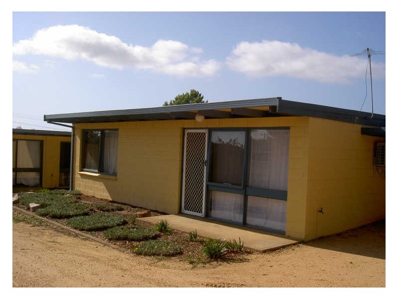 Unit 2/84 Main Road, Paynesville VIC 3880